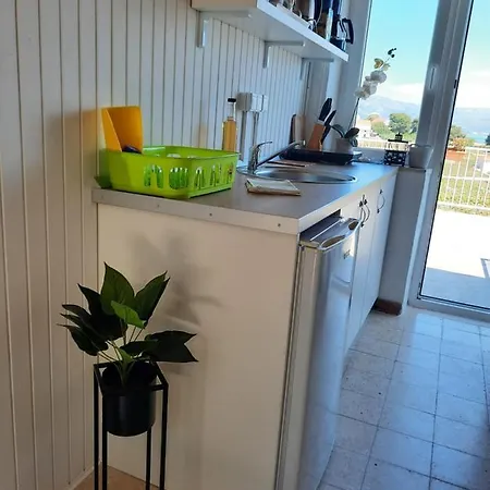 The White House Apartman *