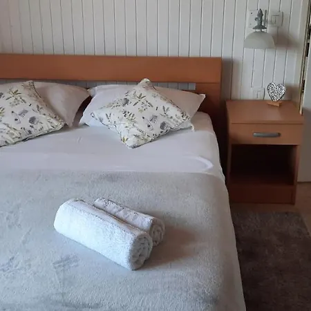 The White House Lumbarda