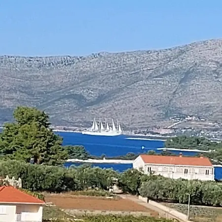 Apartman The White House Lumbarda