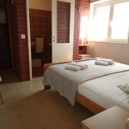 The White House * Lumbarda