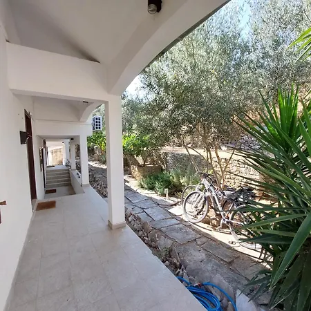 Apartman The White House *