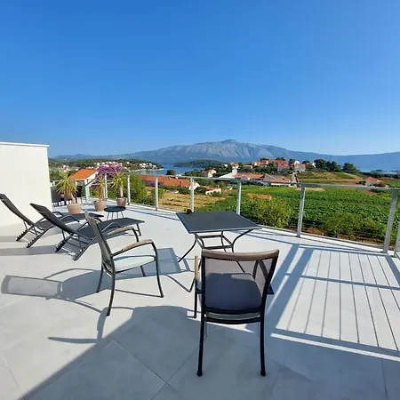 The White House * Lumbarda