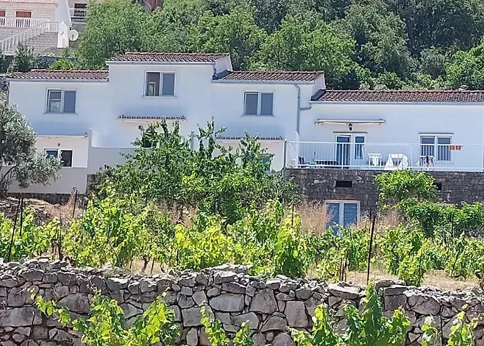 Lägenhet The White House Lumbarda