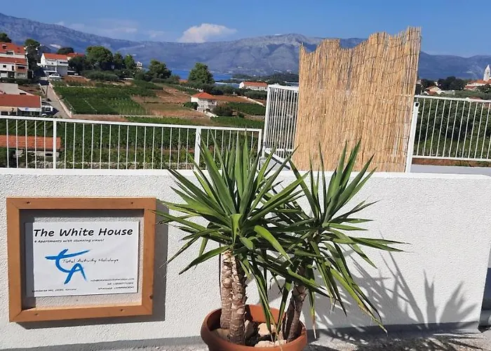 Lejlighed The White House Lumbarda