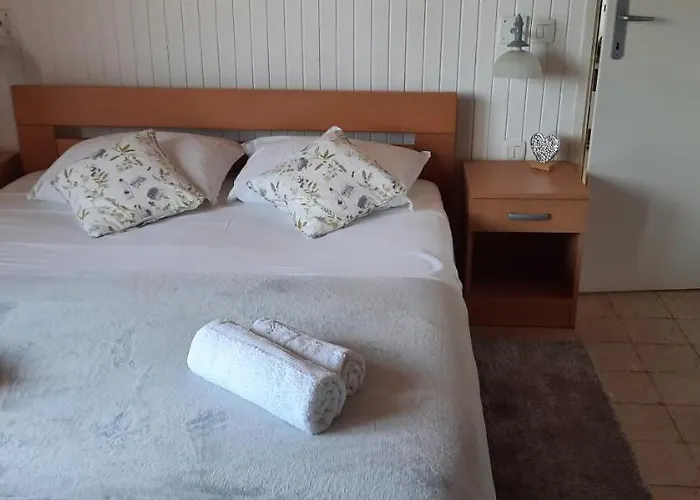 The White House Lumbarda