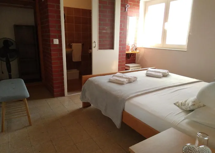 The White House * Lumbarda