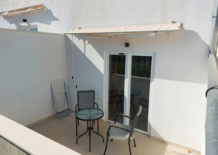 The White House Lumbarda